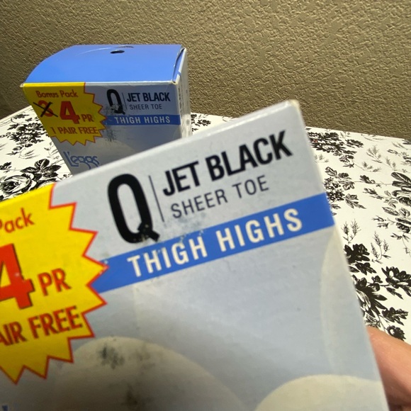 * L'eggs Everyday queen size Thigh Highs & control top pantyhose 4 packs black - Picture 4 of 11